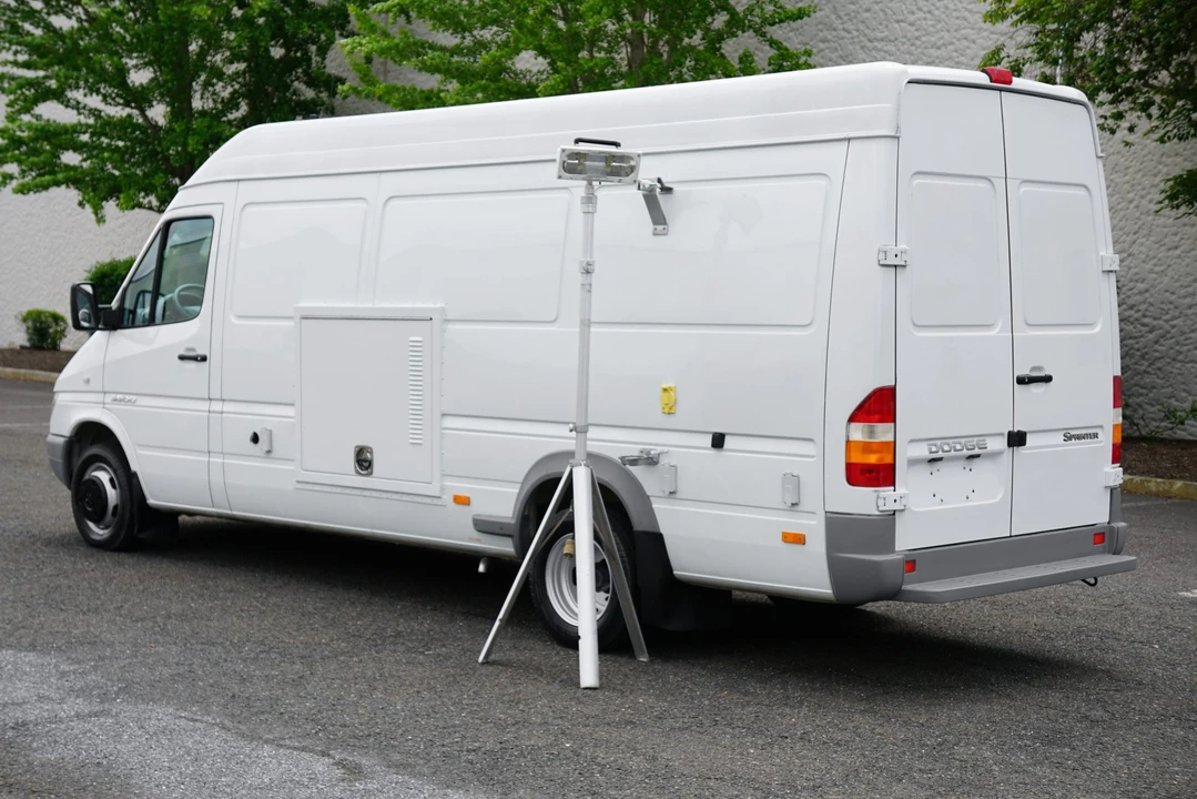 2005 Mercedes-Benz T1N Sprinter - Image 4 of 31