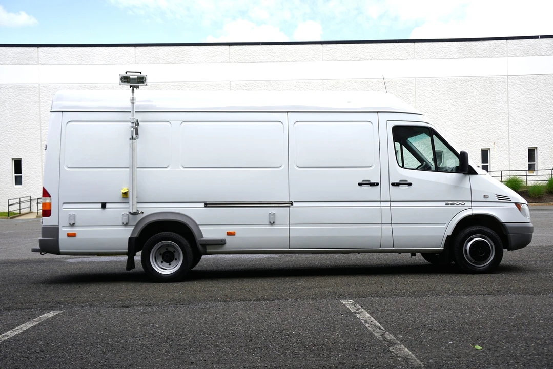 2005 Mercedes-Benz T1N Sprinter - Image 10 of 31