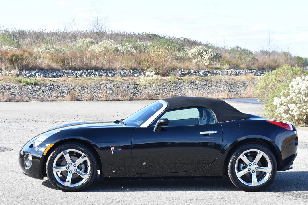 2007 Pontiac Solstice GXP - Image 13 of 31