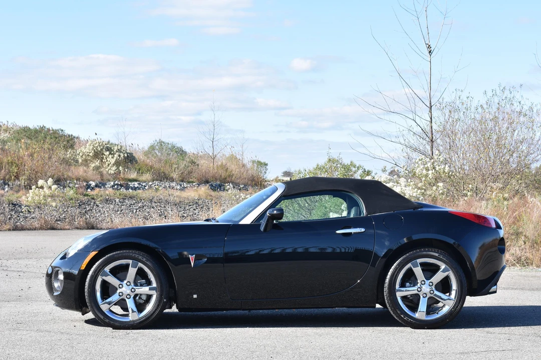 2007 Pontiac Solstice GXP - Image 12 of 31