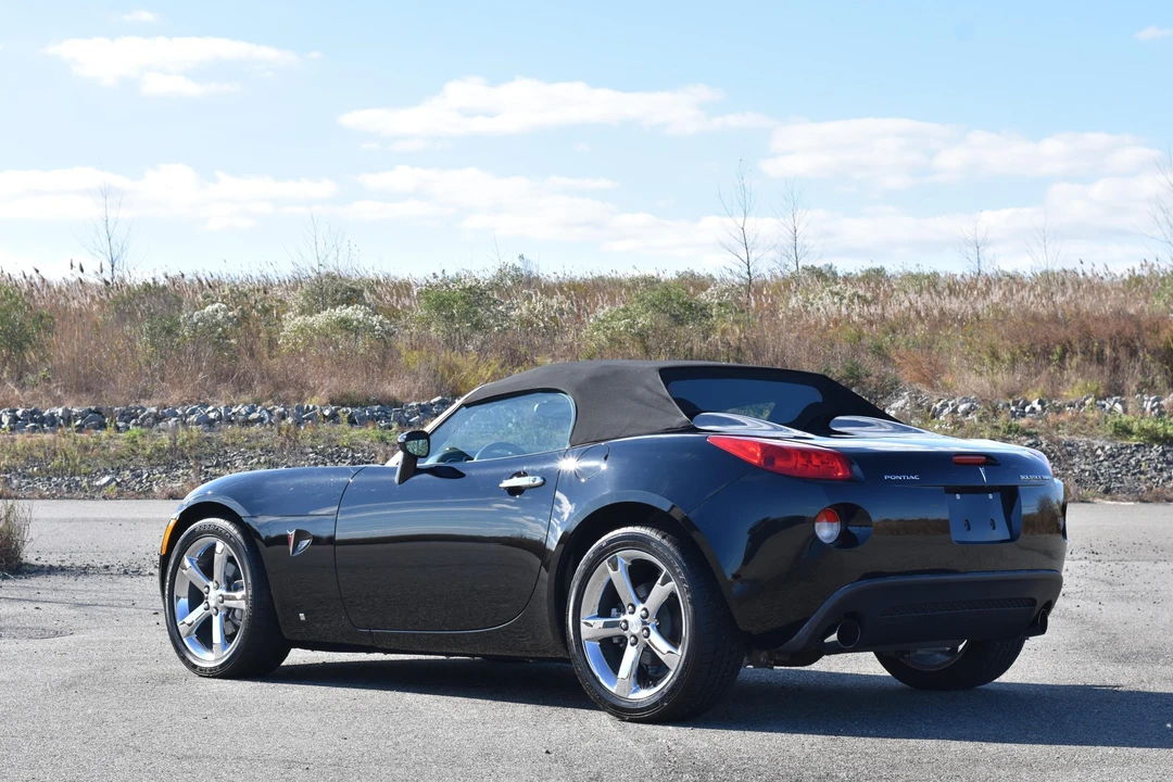 2007 Pontiac Solstice GXP - Image 18 of 31
