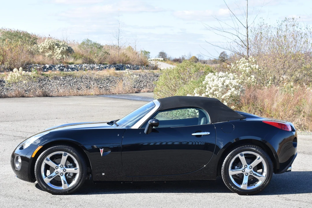2007 Pontiac Solstice GXP - Image 14 of 31