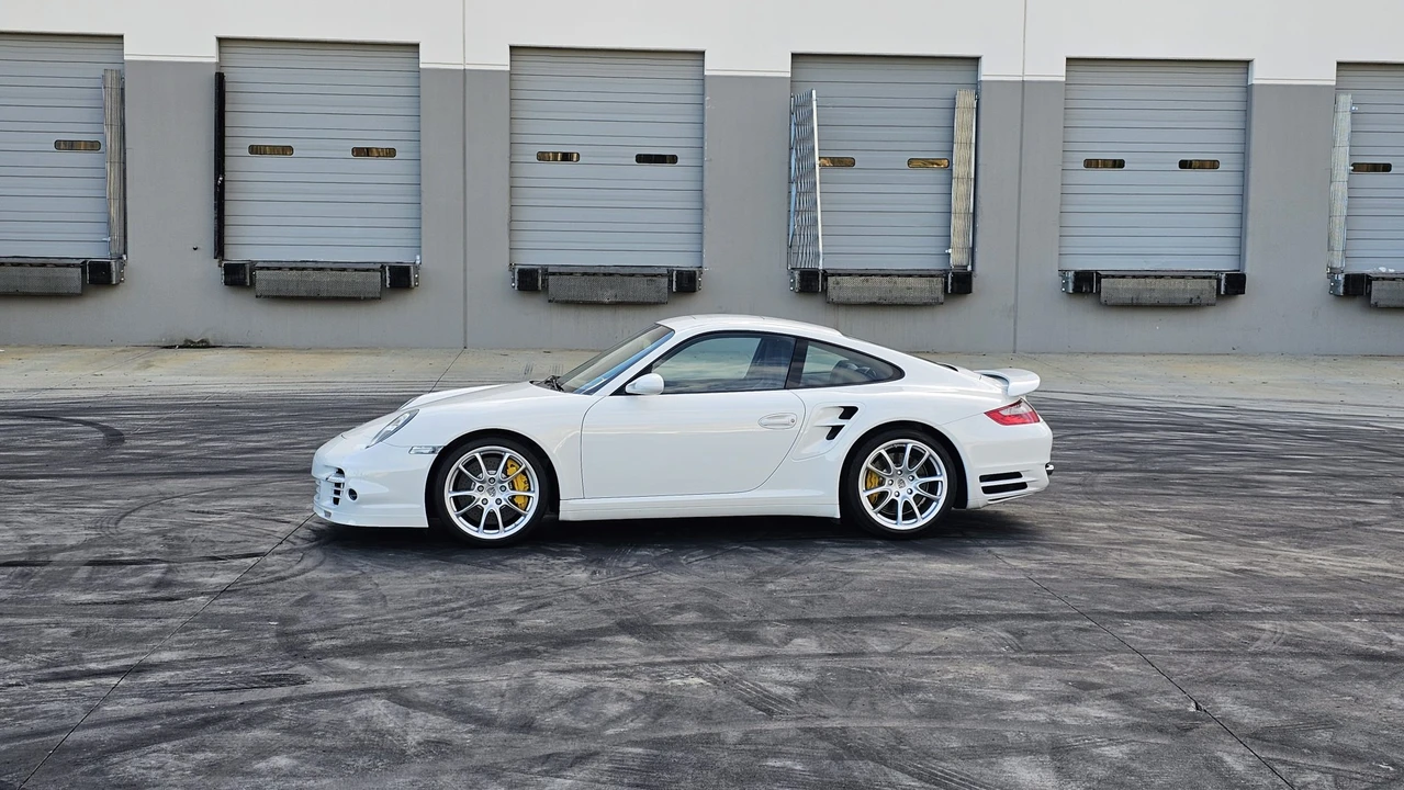 2007 Porsche 997 Turbo - Image 30 of 31