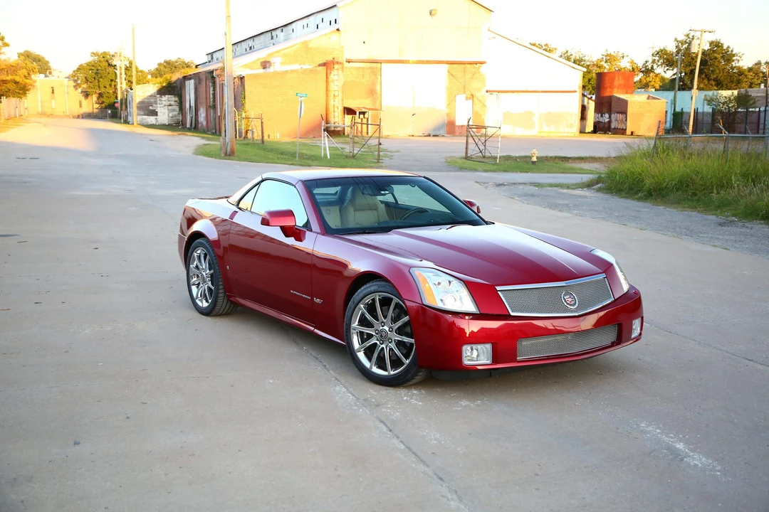2008 Cadillac XLR-V - Image 17 of 31