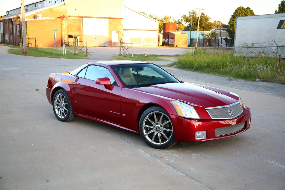 2008 Cadillac XLR-V - Image 18 of 31