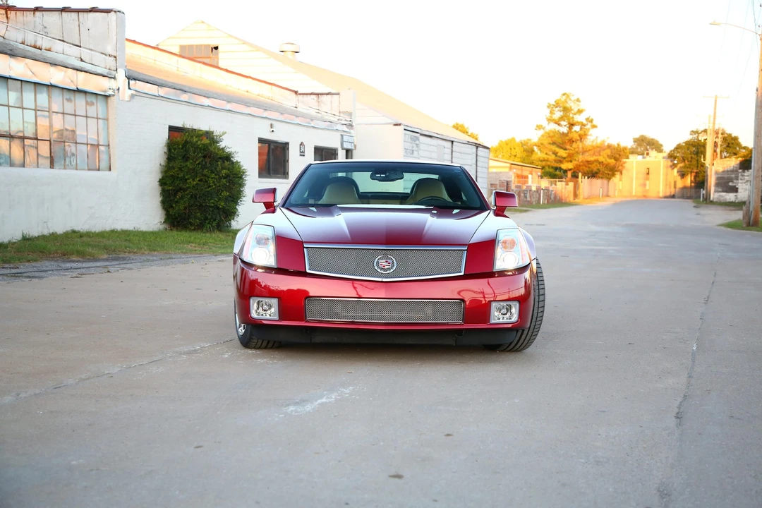 2008 Cadillac XLR-V - Image 13 of 31