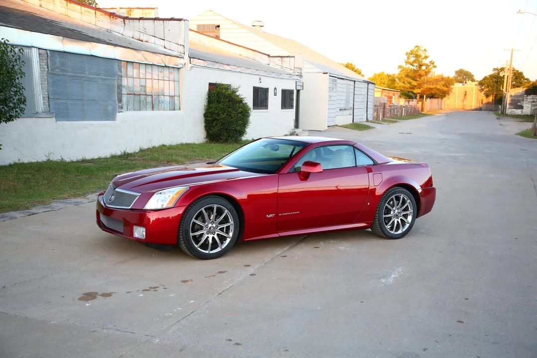 2008 Cadillac XLR-V - Image 6 of 31