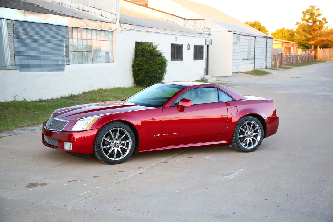 2008 Cadillac XLR-V - Image 5 of 31
