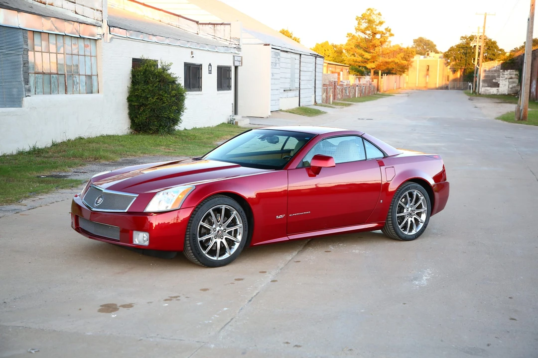 2008 Cadillac XLR-V - Image 7 of 31