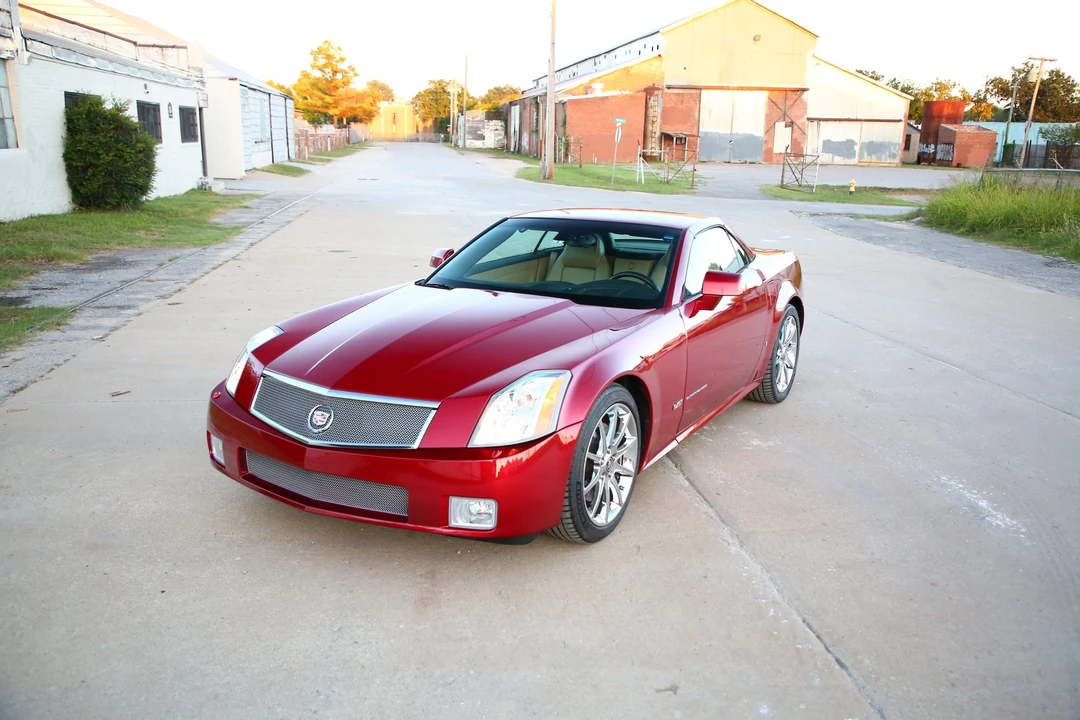 2008 Cadillac XLR-V - Image 11 of 31