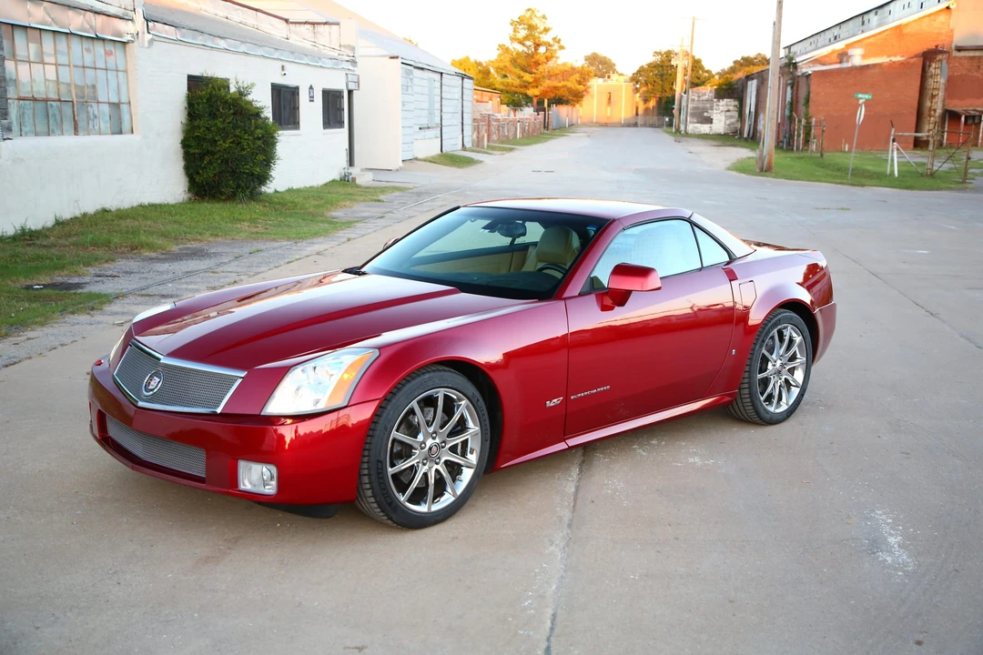 2008 Cadillac XLR-V - Image 10 of 31