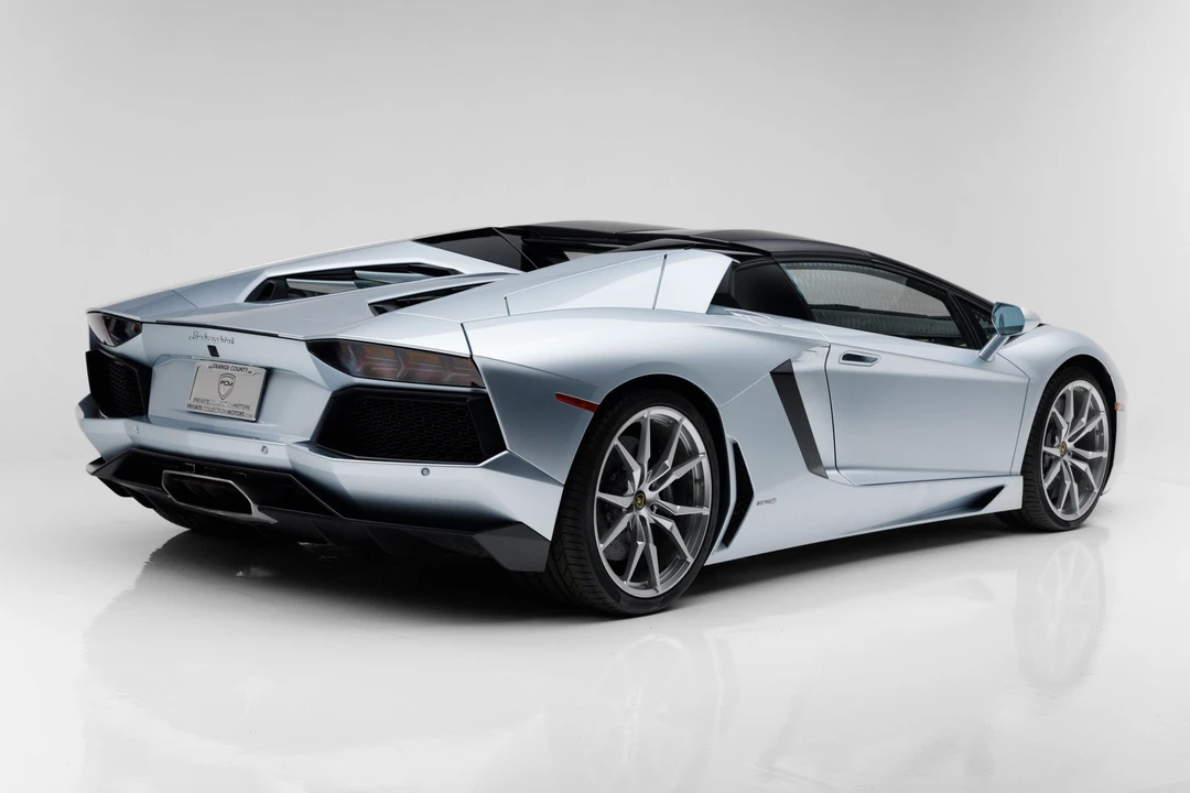 2013 Lamborghini Aventador LP700-4 - Image 6 of 31