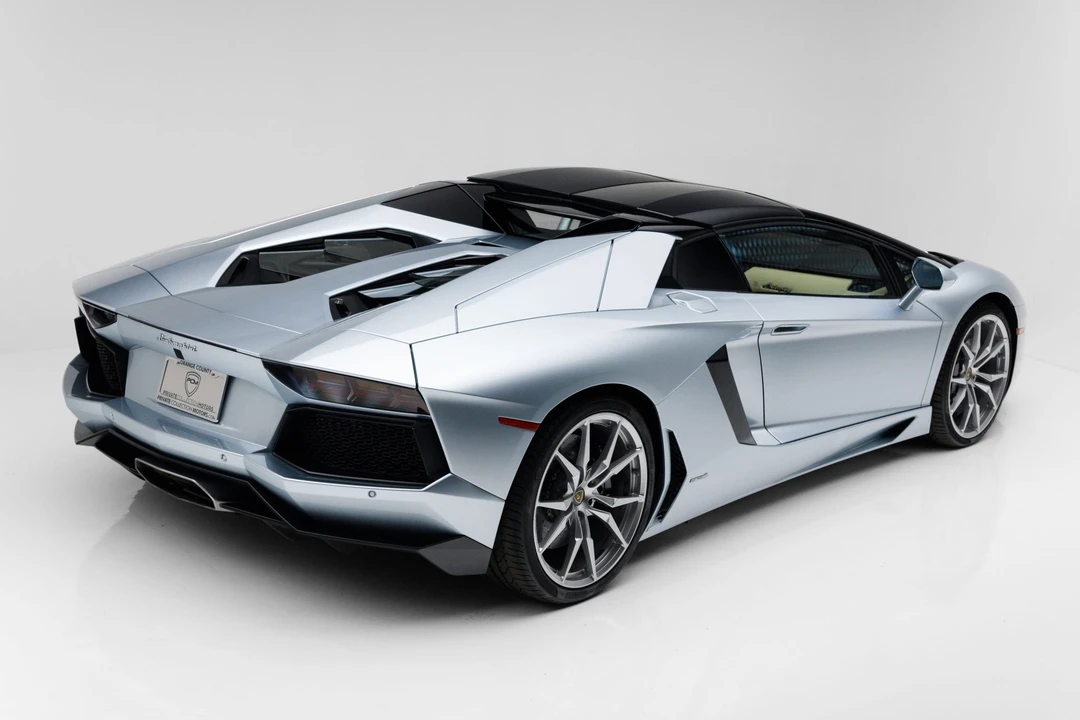 2013 Lamborghini Aventador LP700-4 - Image 5 of 31