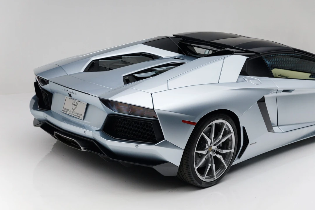 2013 Lamborghini Aventador LP700-4 - Image 30 of 31