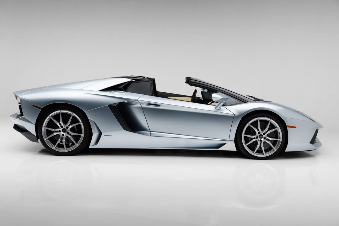 2013 Lamborghini Aventador LP700-4 - Image 22 of 31