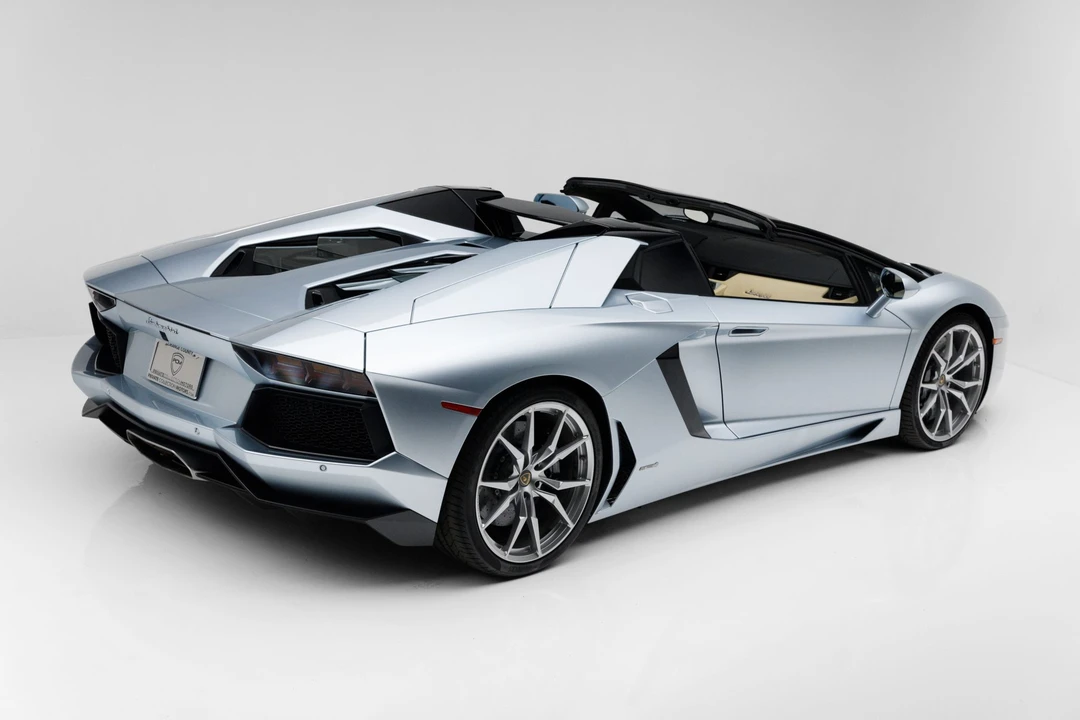 2013 Lamborghini Aventador LP700-4 - Image 17 of 31