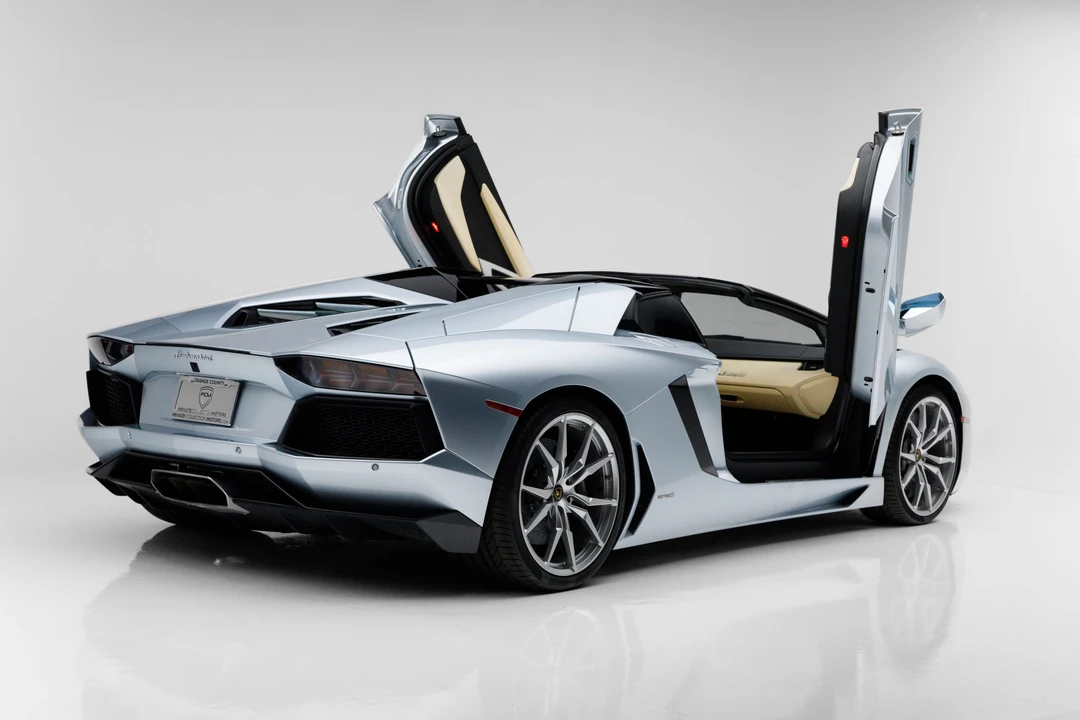 2013 Lamborghini Aventador LP700-4 - Image 19 of 31