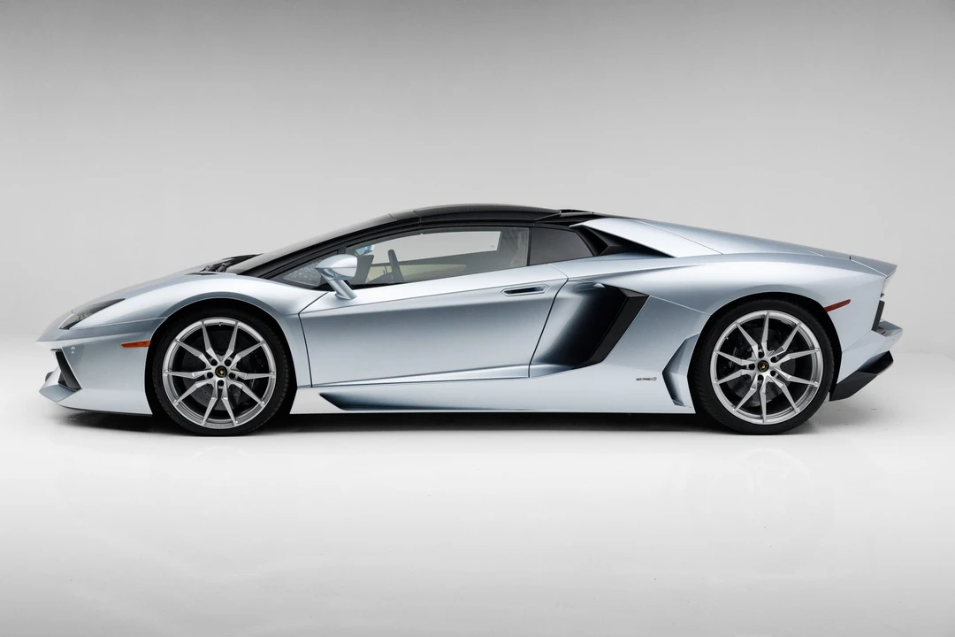 2013 Lamborghini Aventador LP700-4 - Image 3 of 31