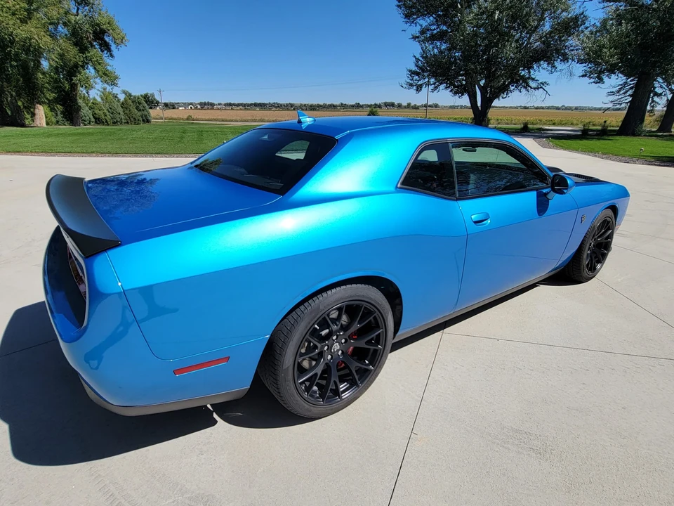 2015 Dodge Challenger SRT Hellcat 3rd Gen - Image 16 of 31