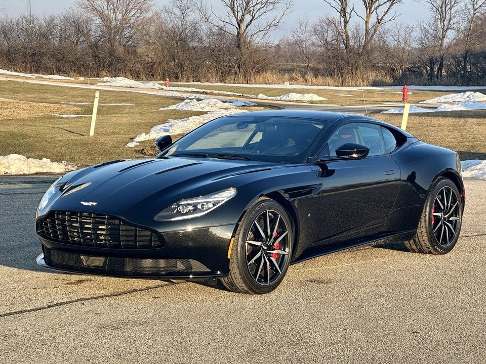 2017 Aston Martin DB11 - Image 24 of 31