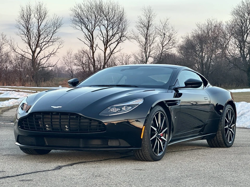 2017 Aston Martin DB11 - Image 5 of 31