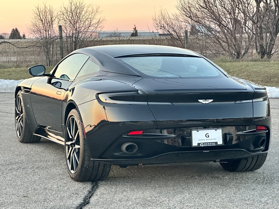 2017 Aston Martin DB11 - Image 16 of 31