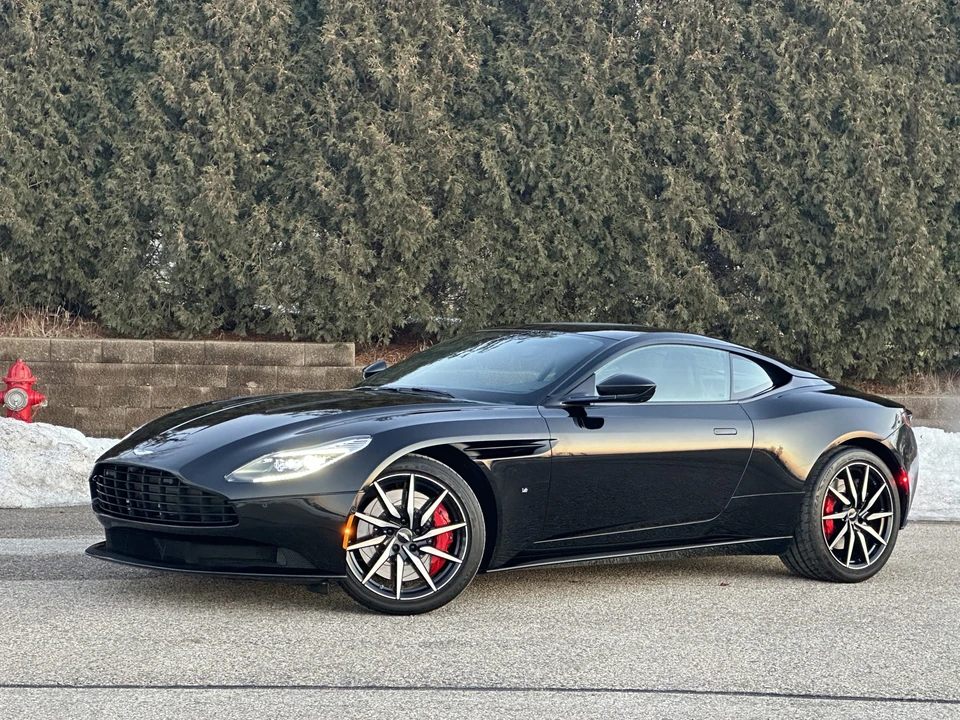 2017 Aston Martin DB11 - Image 3 of 31
