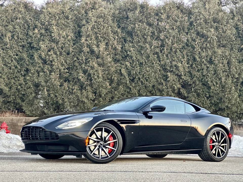 2017 Aston Martin DB11 - Image 2 of 31
