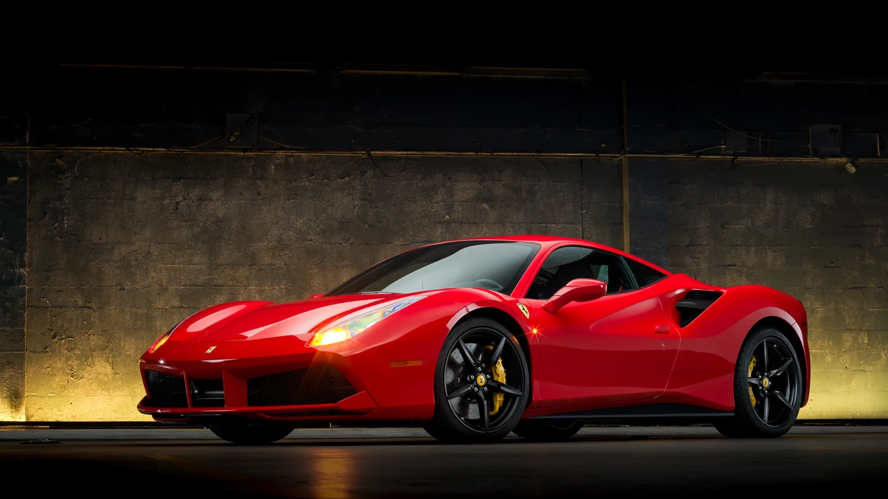 2017 Ferrari 488 GTB - Image 2 of 31