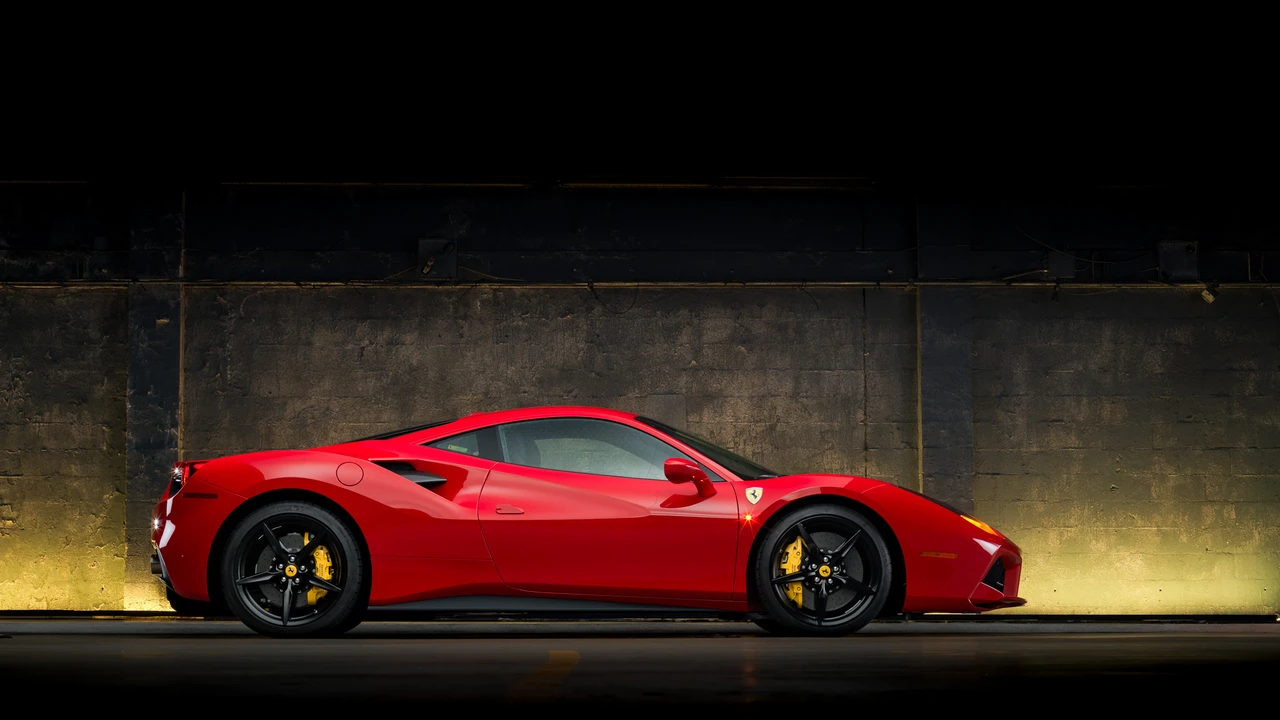 2017 Ferrari 488 GTB - Image 9 of 31