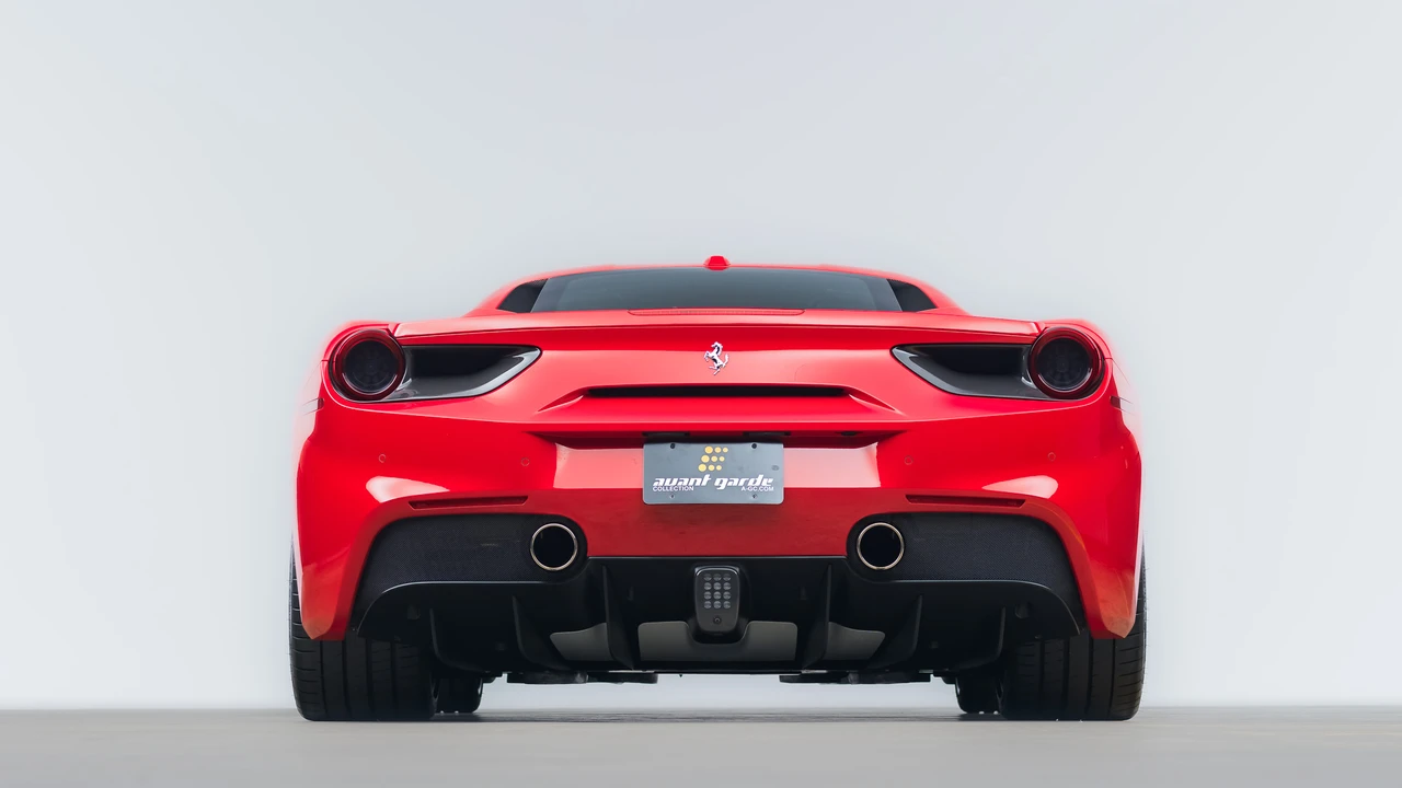 2017 Ferrari 488 GTB - Image 23 of 31