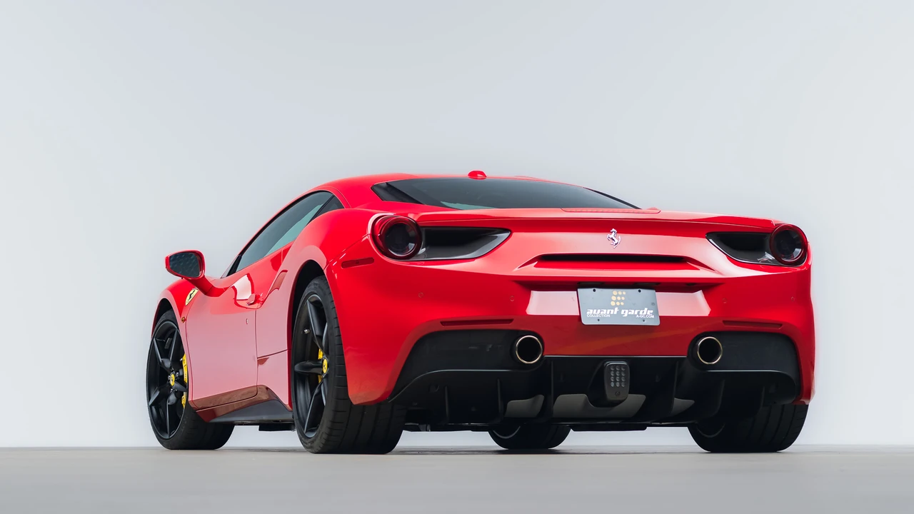 2017 Ferrari 488 GTB - Image 21 of 31