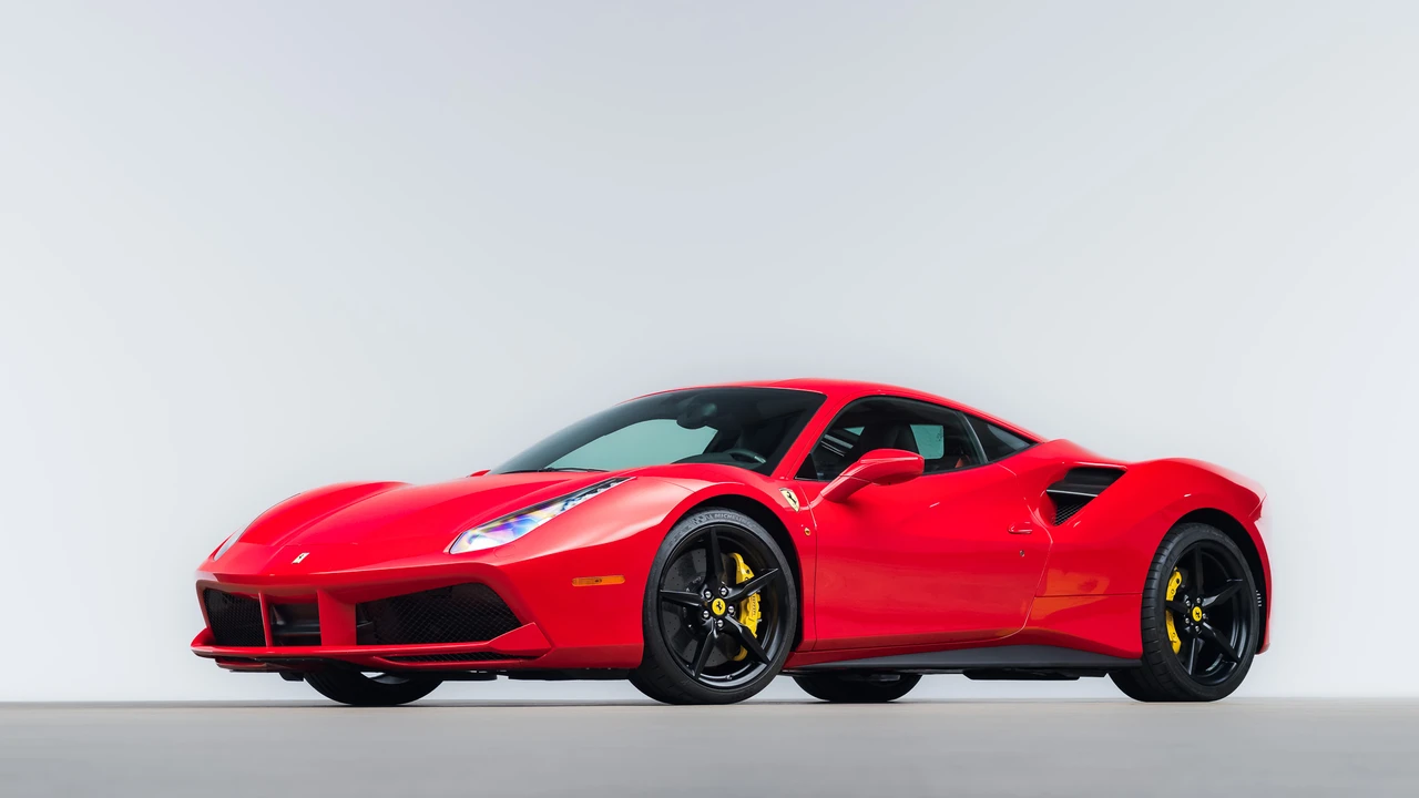 2017 Ferrari 488 GTB - Image 15 of 31