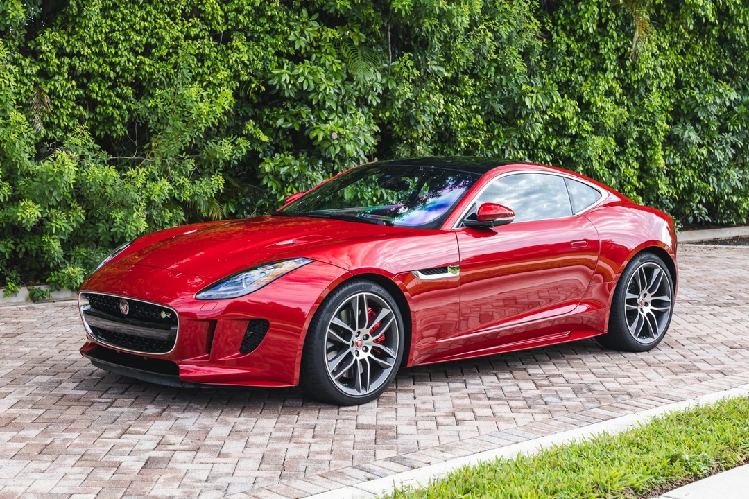 2017 Jaguar F-Type R 1st Gen - Image 9 of 31