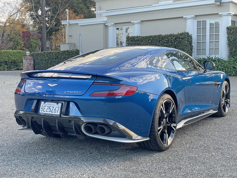 2018 Aston Martin Vanquish 2nd Gen - Image 21 of 31