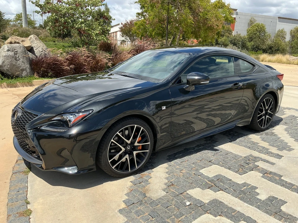 2018 Lexus RC - Image 3 of 31