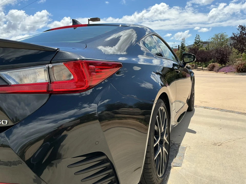 2018 Lexus RC - Image 16 of 31
