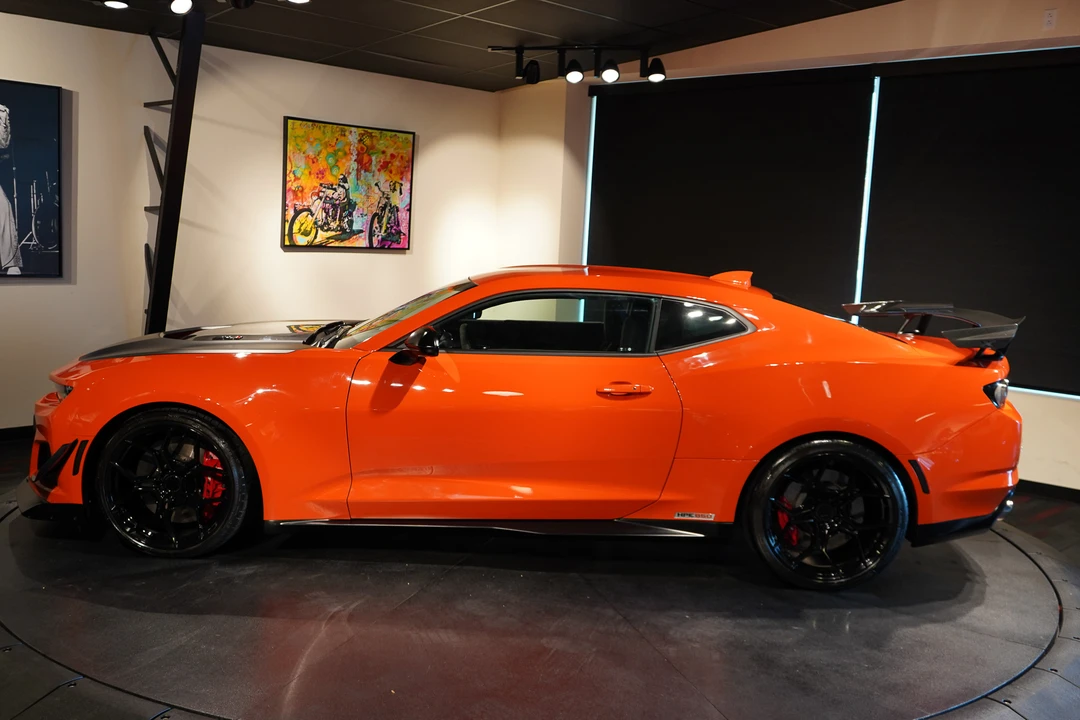 2019 Chevrolet Camaro ZL1 6th Gen - Image 16 of 31