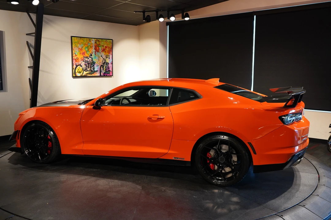 2019 Chevrolet Camaro ZL1 6th Gen - Image 15 of 31