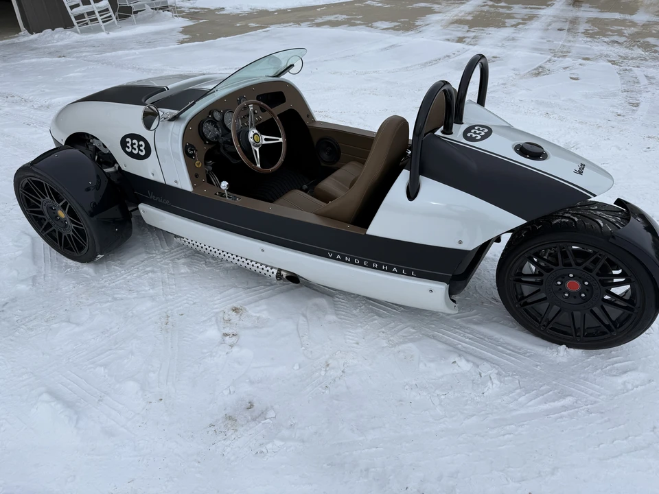2019 Vanderhall Venice - Image 16 of 31