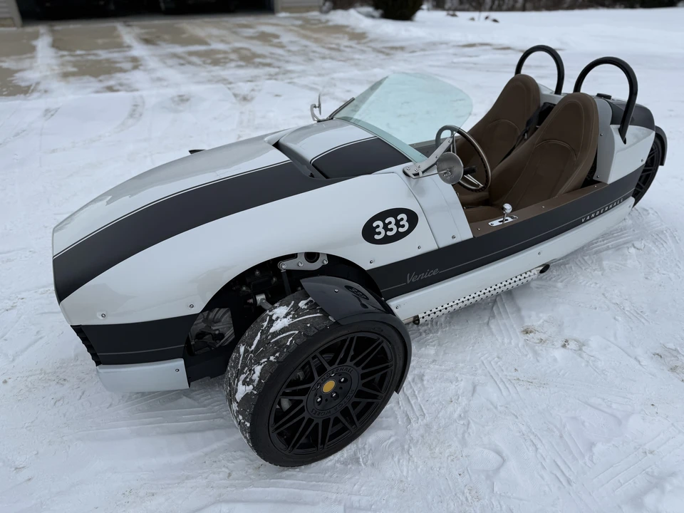 2019 Vanderhall Venice - Image 10 of 31