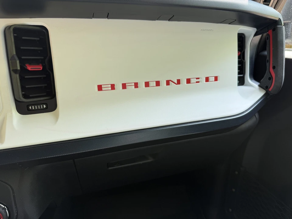 2023 Ford Bronco 6th Gen - Image 24 of 31