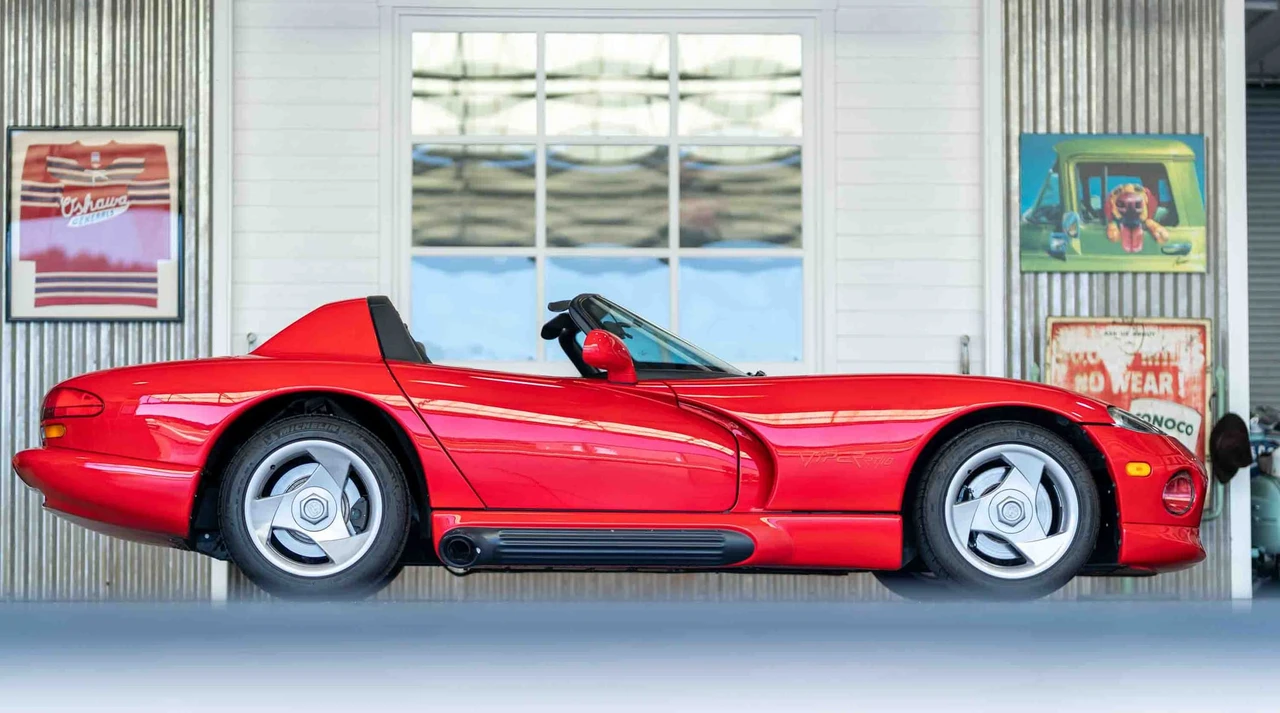 1994 Dodge Viper 1st Gen - Image 27 of 31