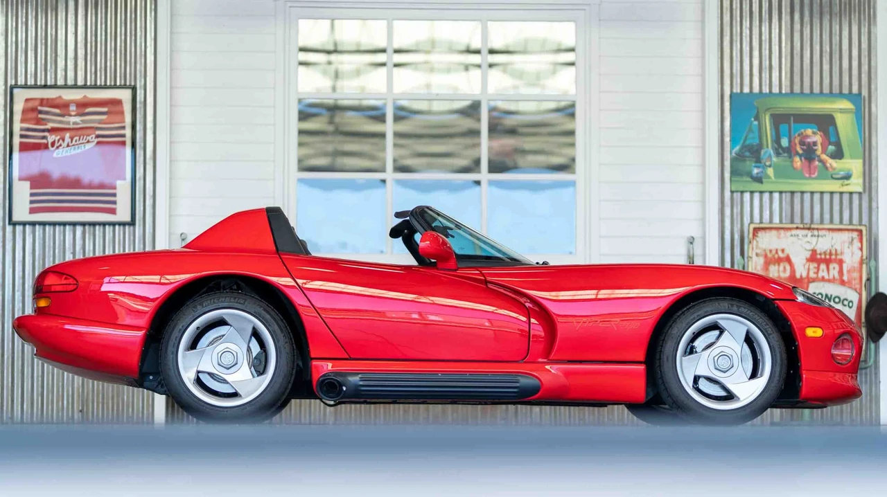 1994 Dodge Viper 1st Gen - Image 28 of 31