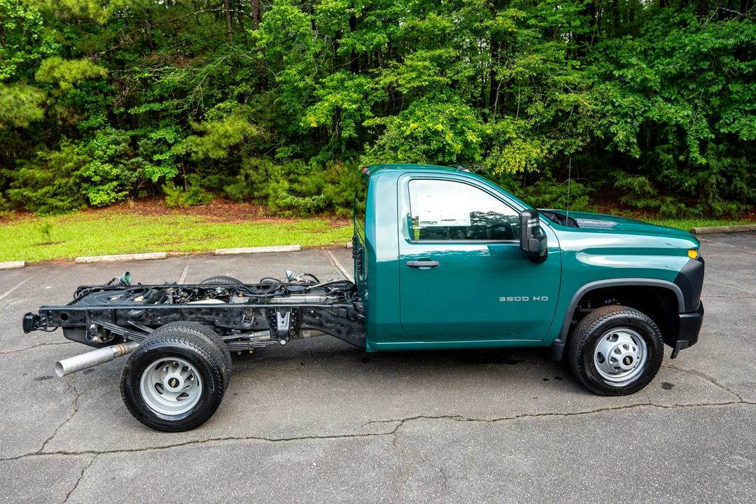 2021 Chevrolet Silverado Heavy Duty 4th Gen - Image 11 of 31