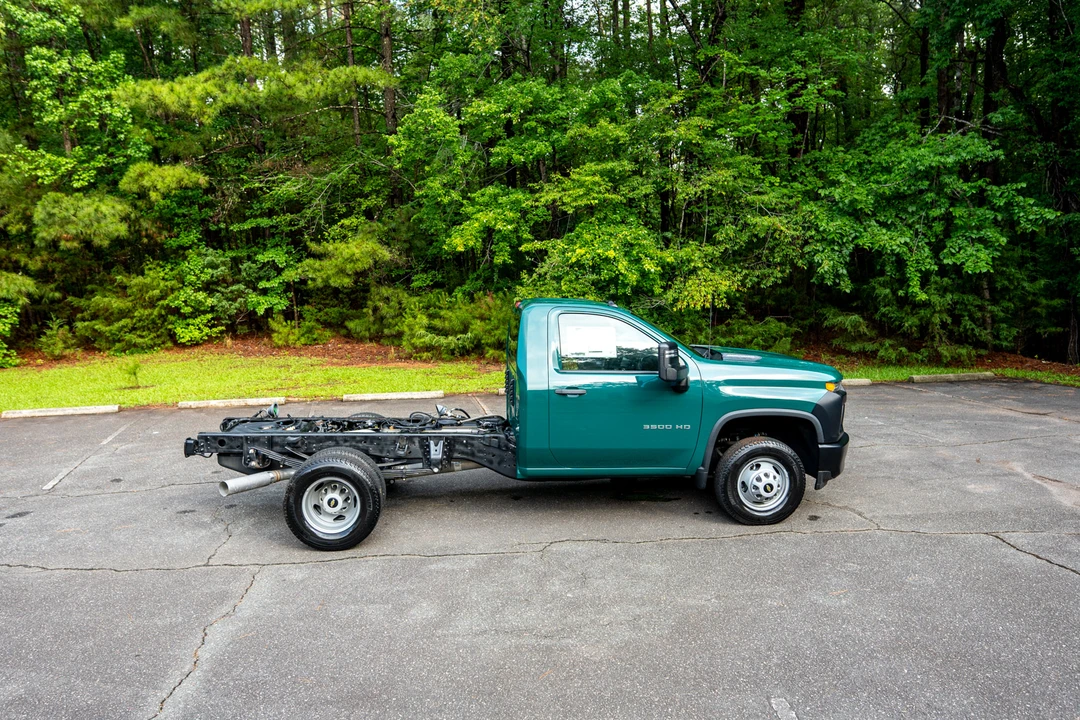 2021 Chevrolet Silverado Heavy Duty 4th Gen - Image 13 of 31
