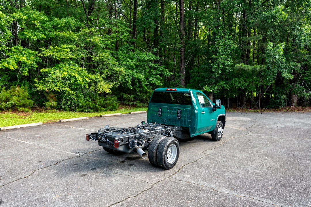 2021 Chevrolet Silverado Heavy Duty 4th Gen - Image 17 of 31