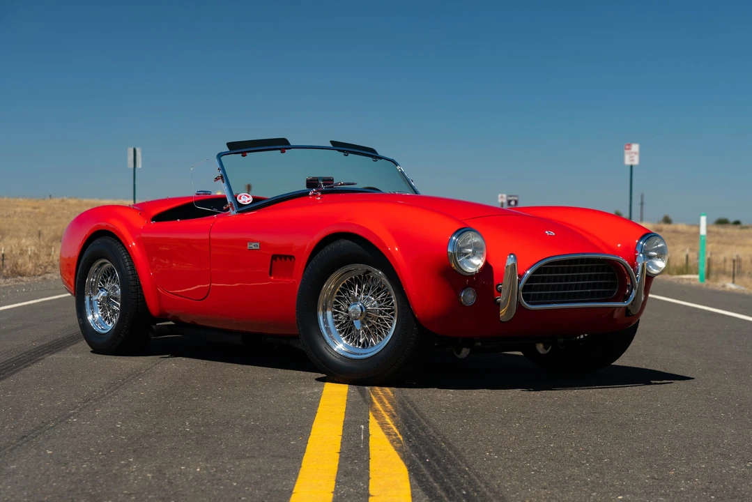 Shelby Cobra Replica - Image 8 of 31