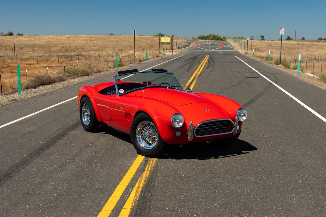 Shelby Cobra Replica - Image 16 of 31