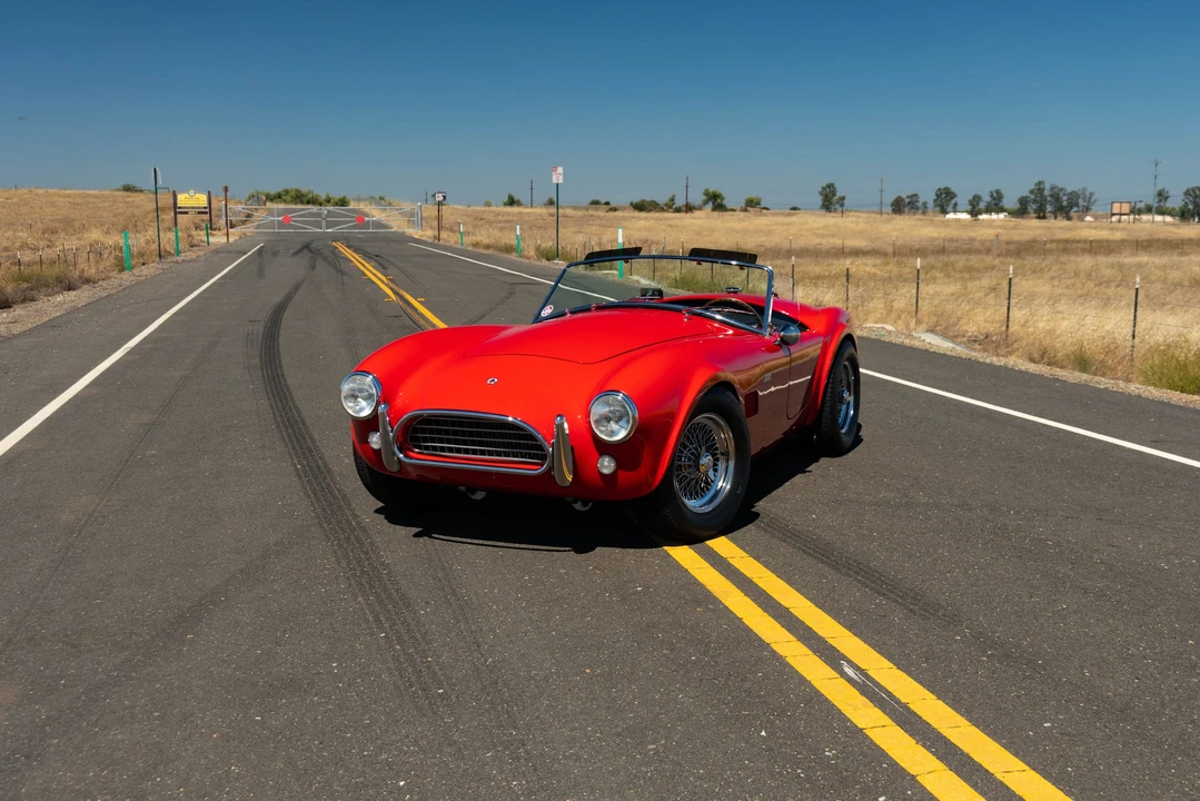Shelby Cobra Replica - Image 27 of 31